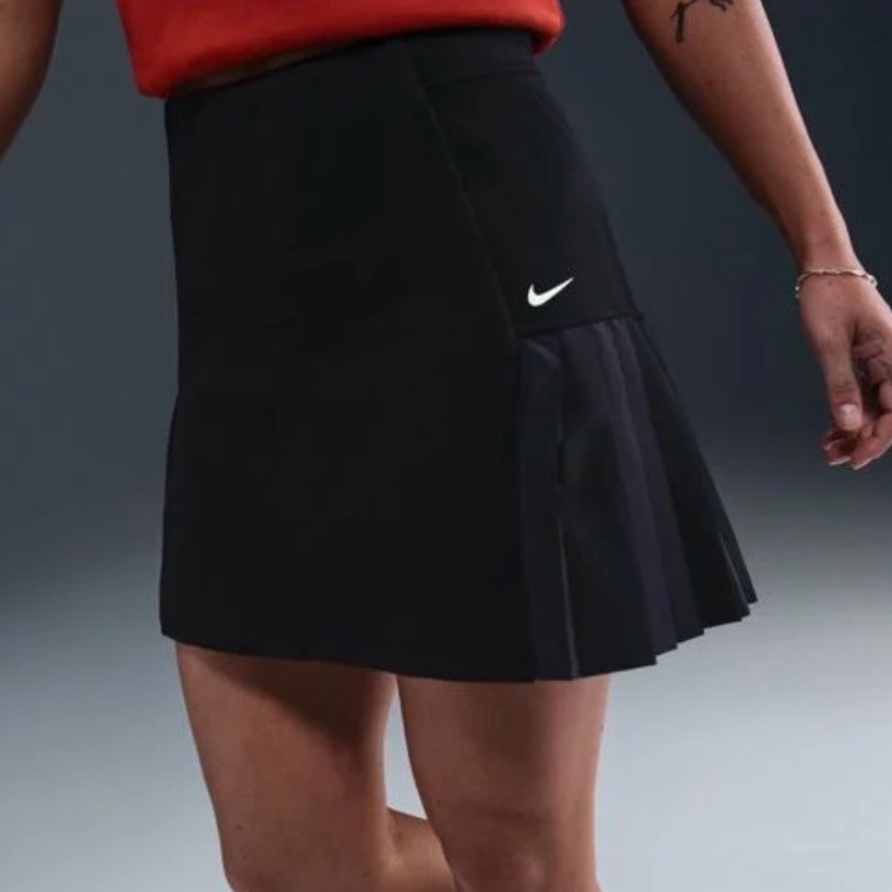 Nike Black Pleated Side-Panel Sport Skirt